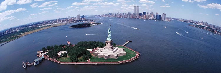 Wide-Angle View Of New York Harbor Featuring The Statue Of Liberty, USA