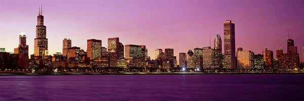 City Sunrises & Sunsets: Skyline At SunsetChicago, Illinois, USA by Panoramic Images