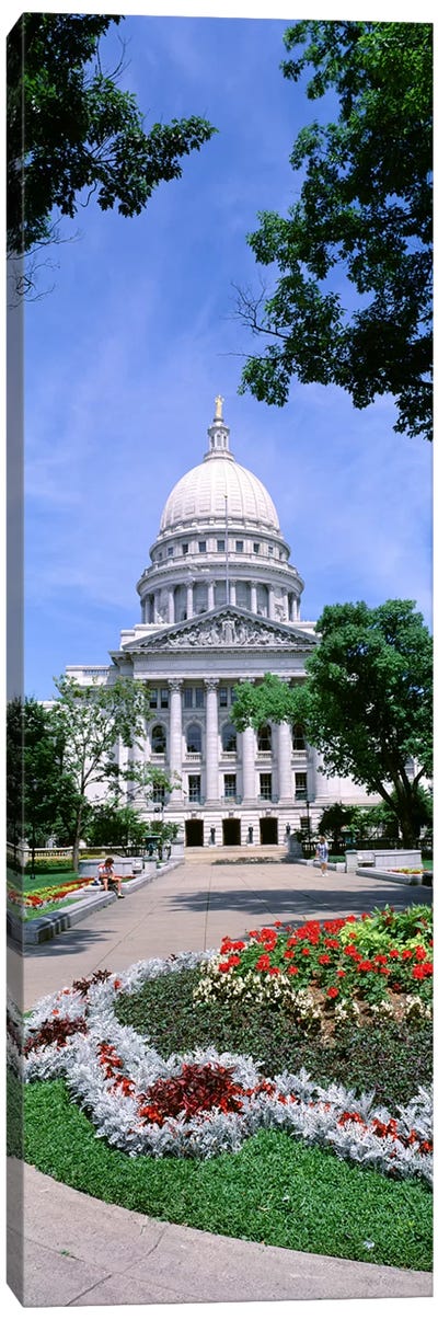 USA, Wisconsin, Madison, State Capital Building Canvas Art Print - Madison