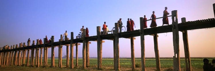 Myanmar, Mandalay, U Bein Bridge, People crossing over the bridge