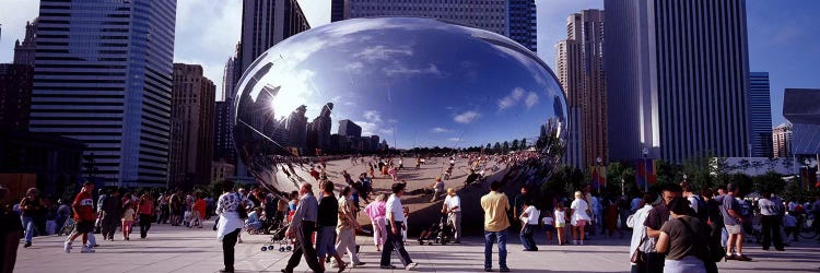 USAIllinois, Chicago, Millennium Park, SBC Plaza, Tourists walking in the park