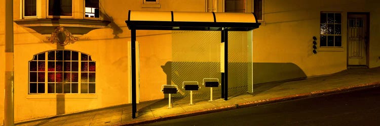 USACalifornia, San Francisco, Bus stop at night