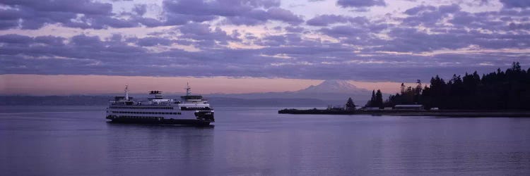 Ferry in the seaBainbridge Island, Seattle, Washington State, USA