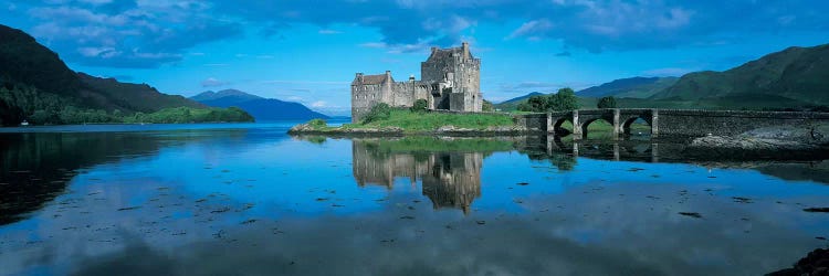 Eilean Donan Castle, Highland, Scotland, United Kingdom