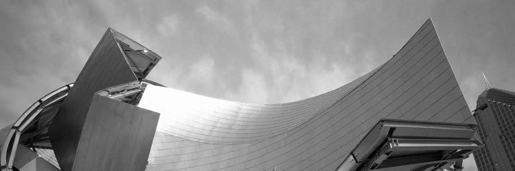 Low Angle View Of A Building, Millennium Park, Chicago, Illinois, USA
