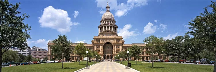 Facade of a government building, Texas State Capitol, Austin, Texas, USA