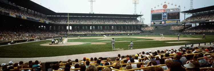 Spectators watching a baseball match in a stadium, U.S. Cellular Field, Chicago, Cook County, Illinois, USA