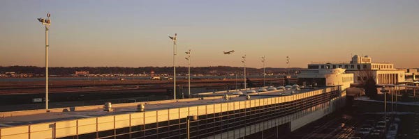 Washington, D.C.: High angle view of an airport, Ronald Reagan Washington National Airport, Washington DC, USA by Panoramic Images