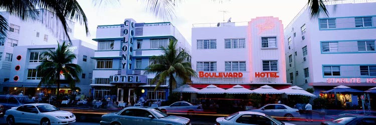 Traffic on road in front of hotels, Ocean Drive, Miami, Florida, USA