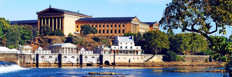 Art museum at the waterfront, Philadelphia Museum Of Art, Schuylkill River, Philadelphia, Pennsylvania, USA