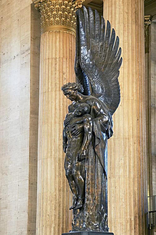 Close-up of a war memorial statue at a railroad station, 30th Street Station, Philadelphia, Pennsylvania, USA