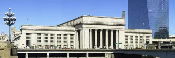 Pennsylvania: Facade of a building at a railroad station, 30th Street Station, Schuylkill River, Philadelphia, Pennsylvania, USA by Panoramic Images