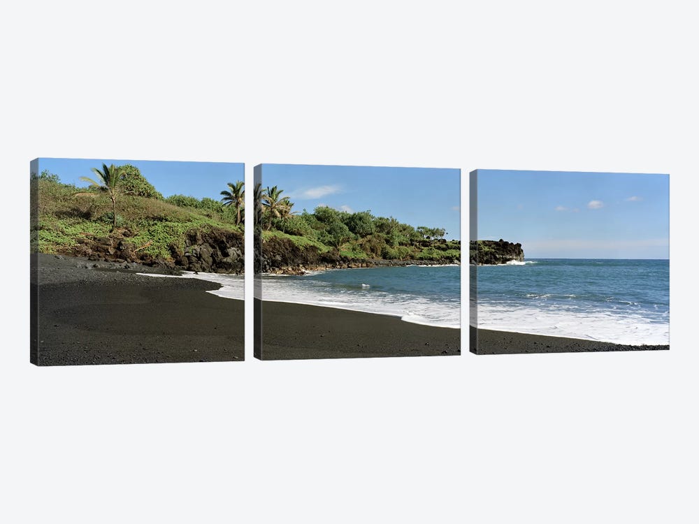 Black Sand Beach, Waiʻanapanapa State Park, Maui, Hawai'i, USA by Panoramic Images 3-piece Canvas Art Print