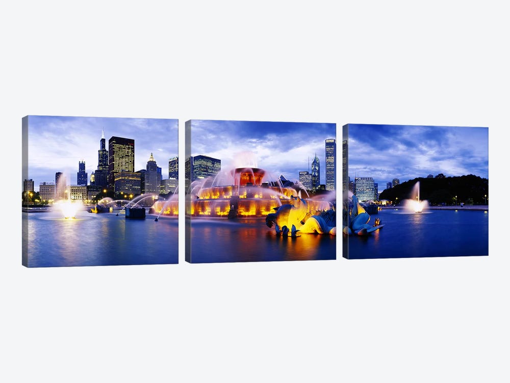 Fountain lit up at dusk, Buckingham Fountain, Grant Park, Chicago, Illinois, USA by Panoramic Images 3-piece Canvas Print