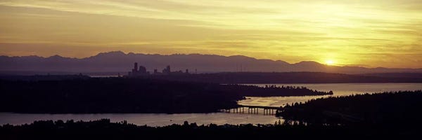 Seattle: Lake in front of mountains, Lake Washington, Seattle, King County, Washington State, USA by Panoramic Images