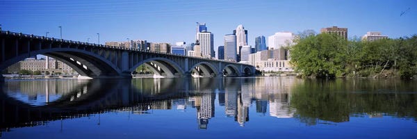 Arch bridge across a riverMinneapolis, Hennepin County, Minnesota, USA
