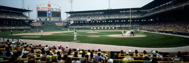 Spectators watching a baseball match in a stadiumU.S. Cellular Field, Chicago, Cook County, Illinois, USA