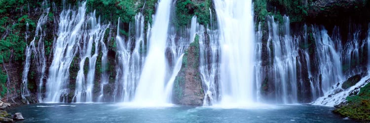 Burney Falls, McArthur-Burney Falls Memorial State Park, Shasta County, California, USA