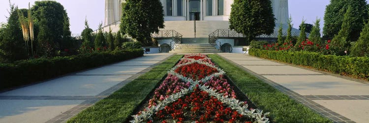 Formal Garden At Main Entrance, Baha'i House Of Worship, Wilmette, New Trier Township, Chicago, Cook County, Illinois, USA