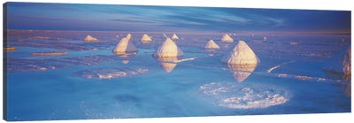 Salt pyramids on salt flat, Salar De Uyuni, Potosi, Bolivia Canvas Art Print