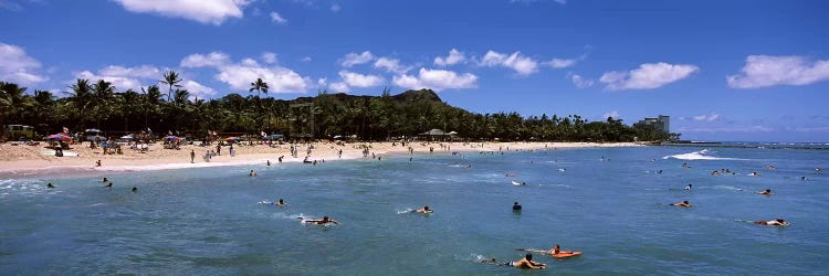 Tourists on the beach, Waikiki Beach, Honolulu, Oahu, Hawaii, USA