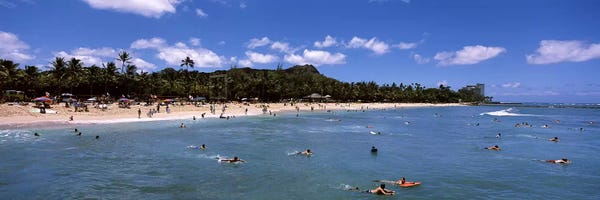 Tourists on the beach, Waikiki Beach, Honolulu, Oahu, Hawaii, USA