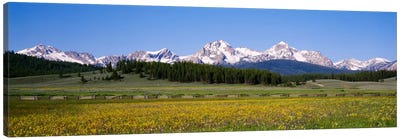 Sawtooth Range, Sawtooth Wilderness, Sawtooth National Recreation Area, Idaho, USA Canvas Art Print - Mountains Scenic Photography