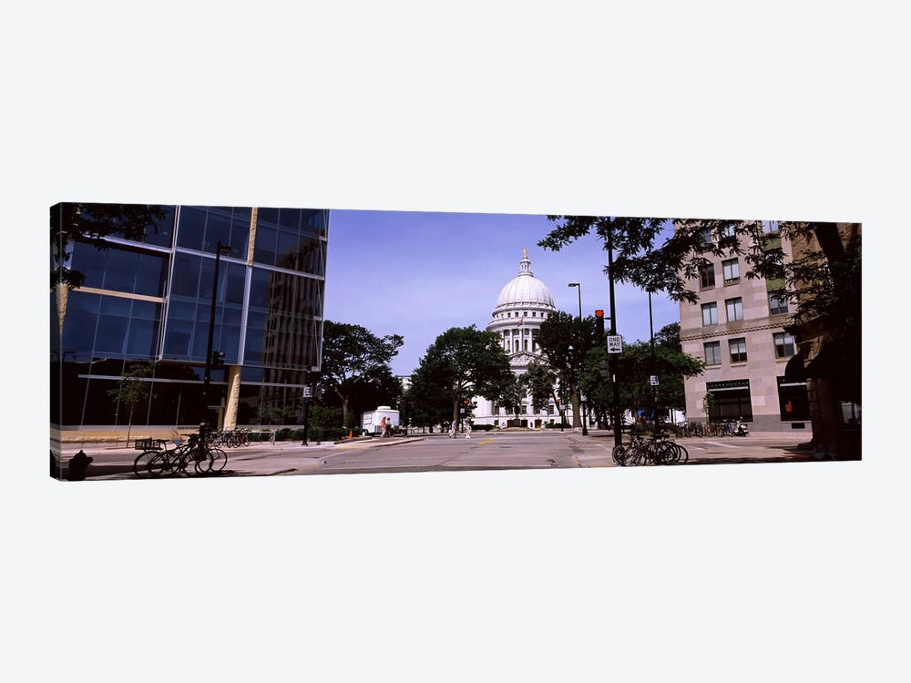 Government building in a cityWisconsin State Capitol, Madison, Wisconsin, USA by Panoramic Images 1-piece Canvas Print