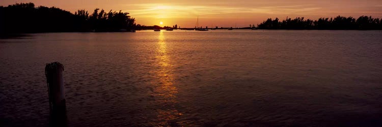 Sunrise over the sea, Bermuda