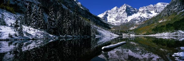 Snowy Mountains: Maroon Lake & Maroon Bells, Maroon Bells-Snowmass Wilderness Area, White River National Forest, Colorado, USA by Panoramic Images