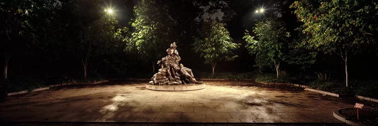 Sculpture in a memorial, Vietnam Women's Memorial, Washington DC, USA