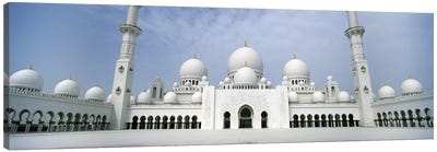 Low angle view of a mosque, Sheikh Zayed Mosque, Abu Dhabi, United Arab Emirates Canvas Art Print - World Culture