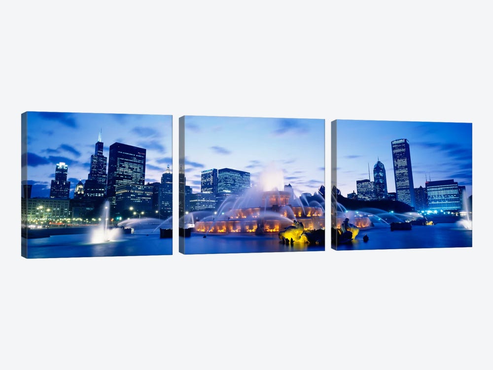 Buckingham Fountain At Twilight, Grant Park, Chicago, Illinois, USA by Panoramic Images 3-piece Canvas Print