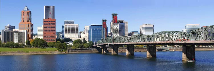 Bridge across a river, Hawthorne Bridge, Willamette River, Multnomah County, Portland, Oregon, USA 2010