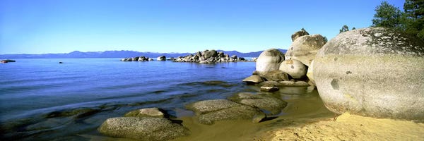 Boulder Piles, Lake Tahoe, California, USA