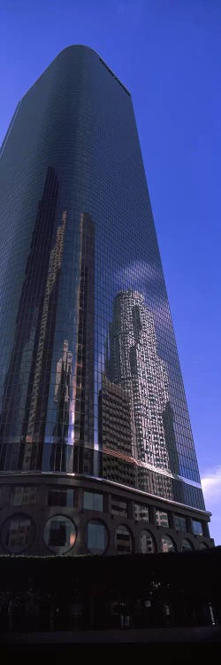 Low angle view of a skyscraper in a city, City Of Los Angeles, Los Angeles County, California, USA