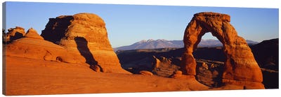 Natural arch in a desertDelicate Arch, Arches National Park, Utah, USA Canvas Art Print - Landmarks & Attractions