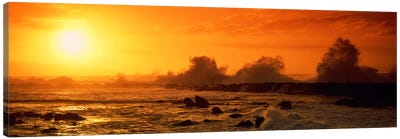 Waves breaking on rocks in the oceanThree Tables, North Shore, Oahu, Hawaii, USA Canvas Art Print
