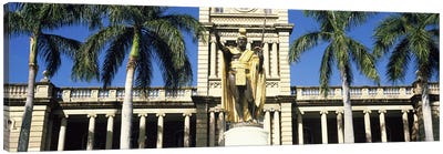 Statue of King Kamehameha in front of a government building, Aliiolani Hale, Honolulu, Oahu, Honolulu County, Hawaii, USA Canvas Art Print - Honolulu Art