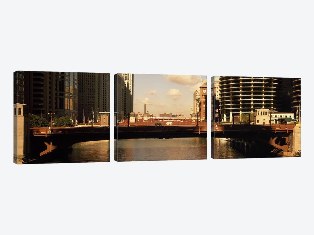 Buildings at the waterfront, Marina Towers, Chicago River, Chicago, Cook County, Illinois, USA by Panoramic Images 3-piece Canvas Print