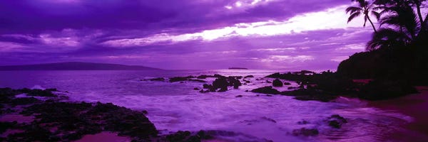 Hawaii: Cloudy Magenta Sunset, Makena Beach, Maui, Hawaii, USA by Panoramic Images