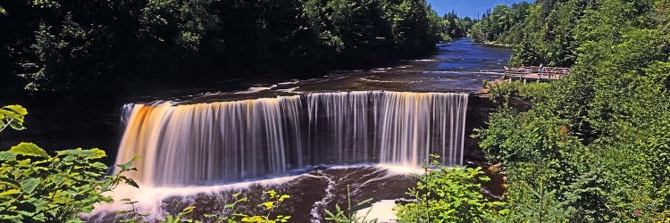 Upper Falls, Tahquamenon Falls, Tahquamenon Falls State Park, Michigan, USA