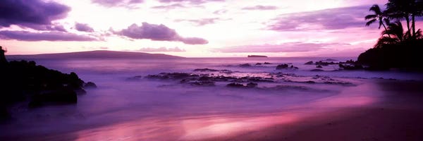 Hawaii: Fuchsia Coastal Sunset, Makena Beach, Maui, Hawaii, USA by Panoramic Images