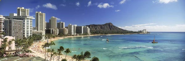 Hawaii: Buildings along the coastlineDiamond Head, Waikiki Beach, Oahu, Honolulu, Hawaii, USA by Panoramic Images
