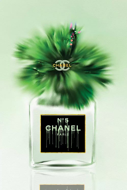 Green Dreams Fashion Perfume Bottle & Hibiscus