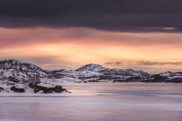 Snowy Mountains: Hypnotised by Philippe Sainte-Laudy