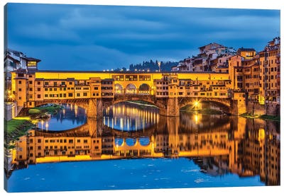 Ponte Vecchio In Florence Canvas Art Print - Tuscany