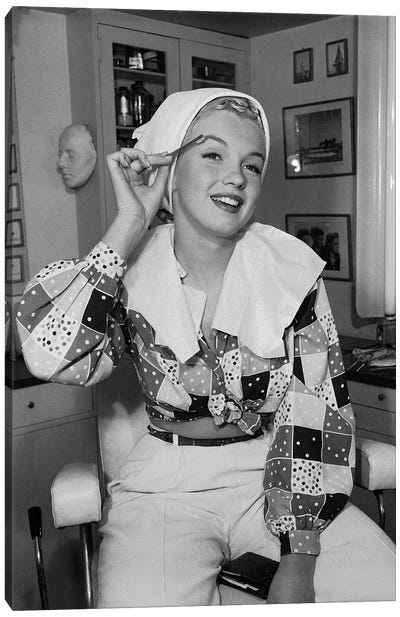 Marilyn Monroe Eye Brow Grooming Canvas Art Print - Radio Days