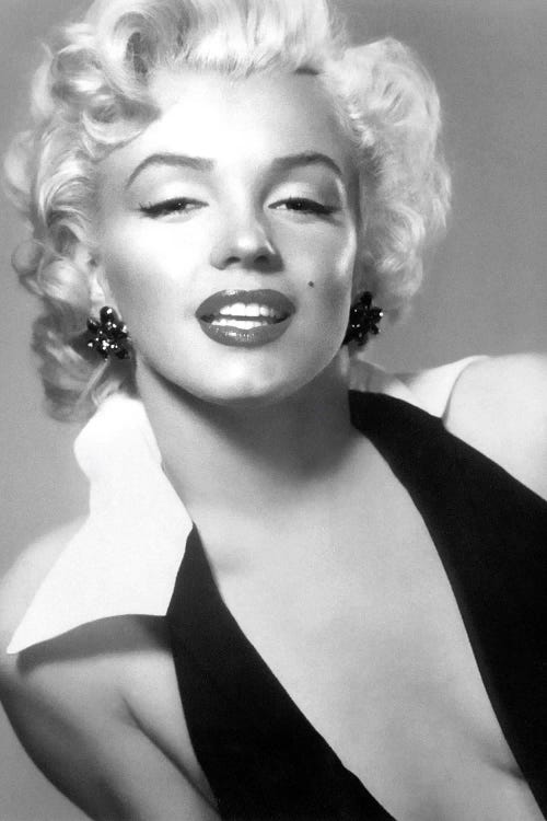 Classic Marilyn Monroe Pose II Canvas Art by Radio Days | iCanvas