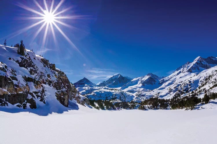 Long Lake and Sierra Peaks, John Muir Wilderness, Sierra Nevada Mountains, California, USA